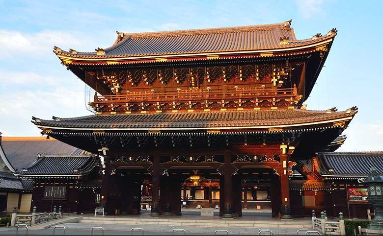 Higashi Honganji Temple